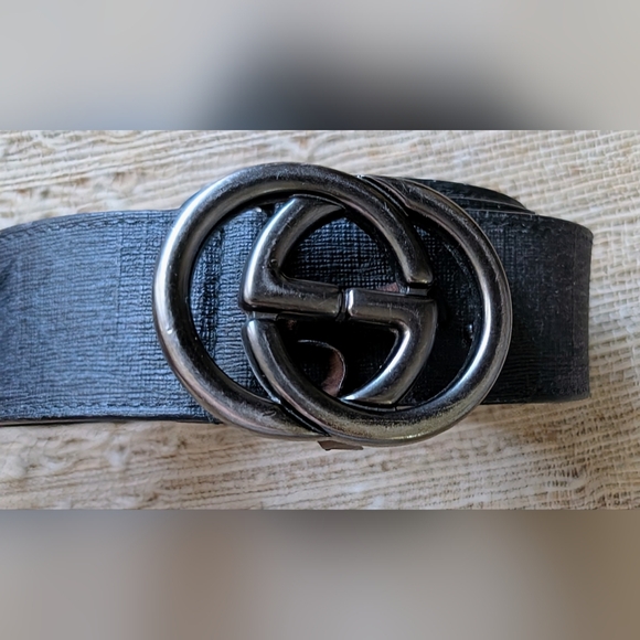 Auth Gucci GG Supreme Interlocking Buckle Belt in Black READ